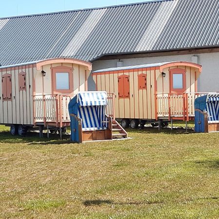 Schaeferwagen 2 Hotel Kröpelin Екстериор снимка